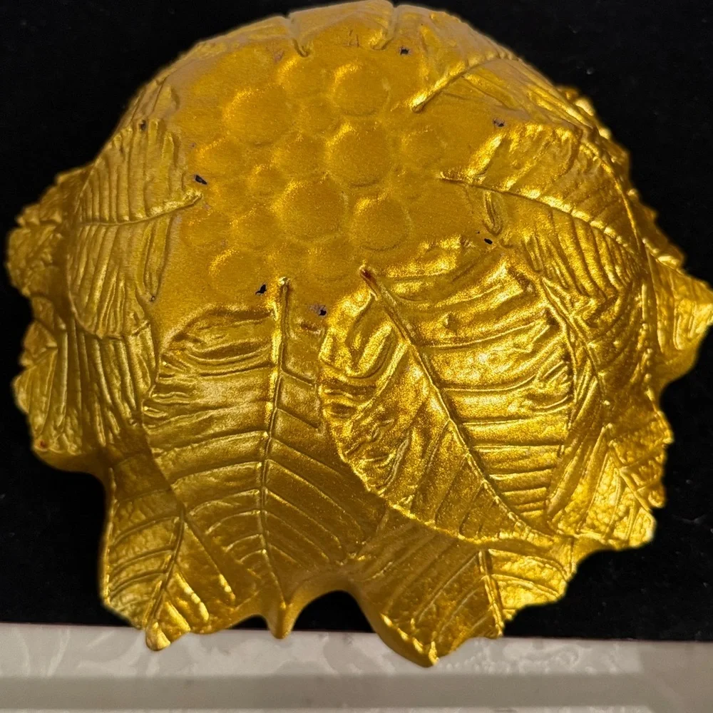 Vintage Autumn Red and Gold Leaf-Shaped Decorative Bowl - Picture 5 of 5